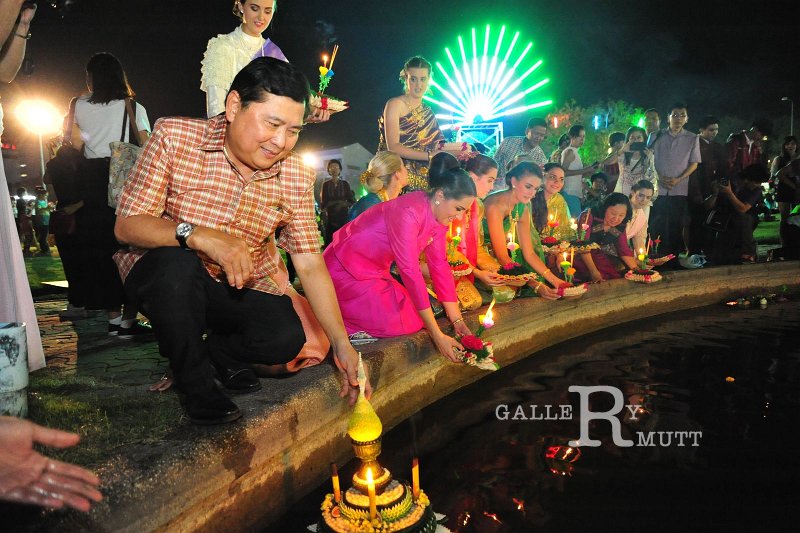 20151125-Loy Kratong_145.JPG